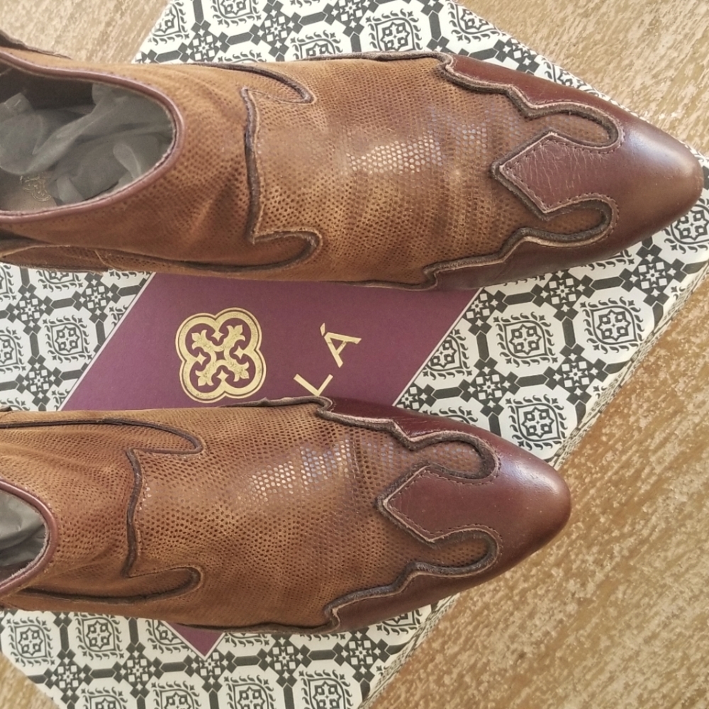 Isola Leather Ankle Boots